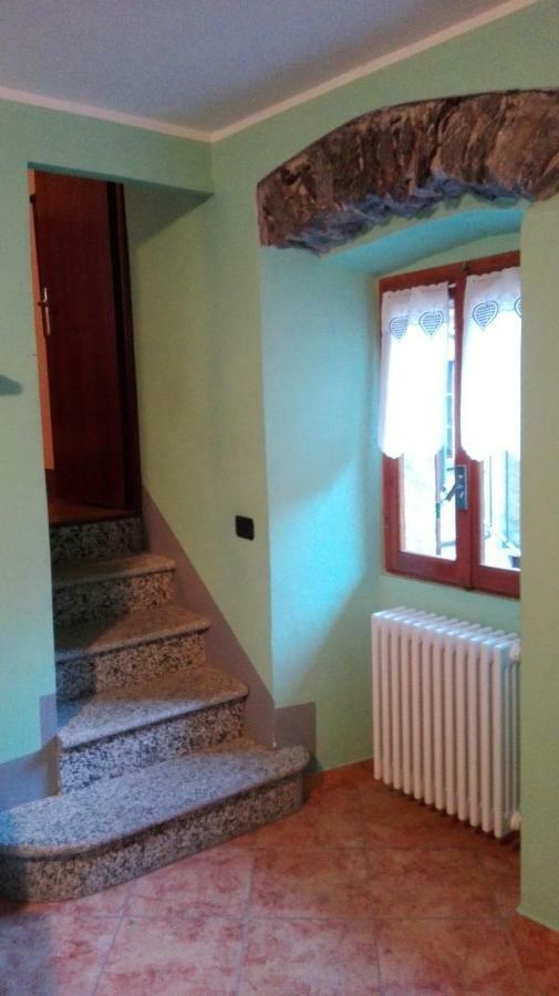 Il Borgo Di Monica Villa Domodossola Bagian luar foto