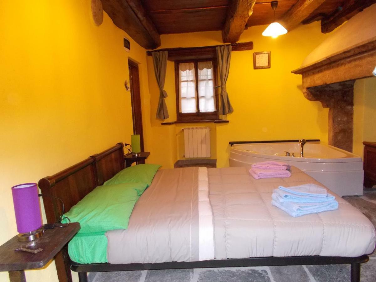 Il Borgo Di Monica Villa Domodossola Bagian luar foto