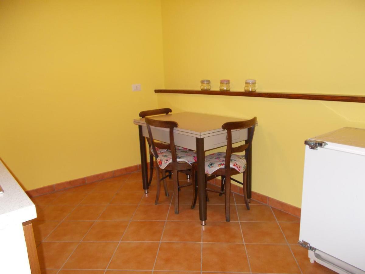 Il Borgo Di Monica Villa Domodossola Bagian luar foto