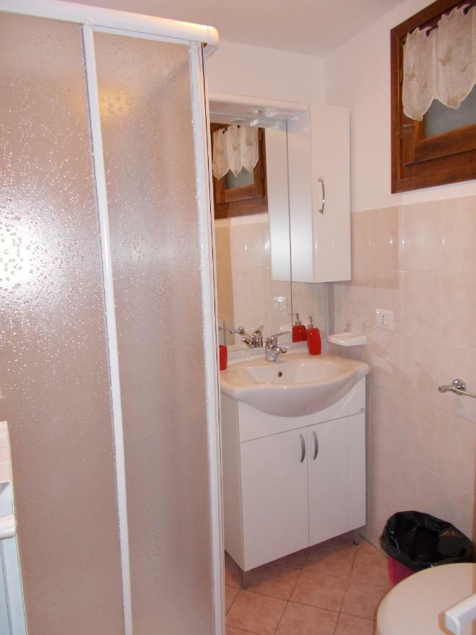Il Borgo Di Monica Villa Domodossola Bagian luar foto