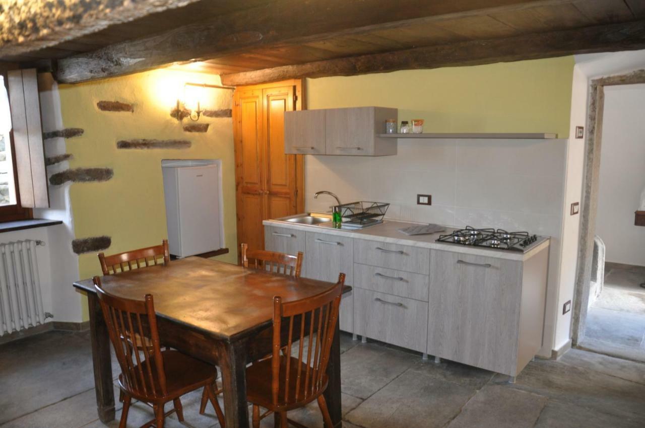 Il Borgo Di Monica Villa Domodossola Bagian luar foto