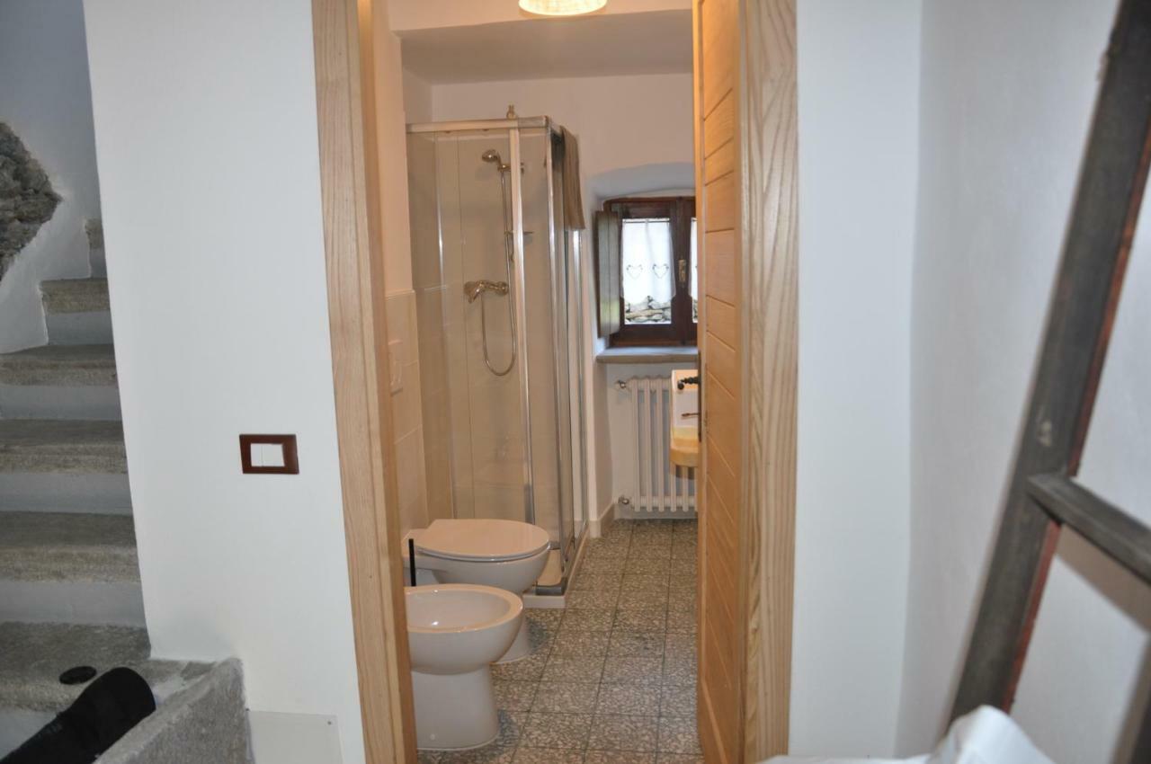 Il Borgo Di Monica Villa Domodossola Bagian luar foto